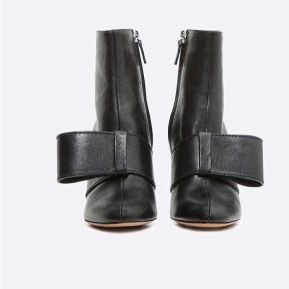 Valentino Garavani leather black ankle boots with bow size EU 38 US 7.5 - Picture 17 of 17